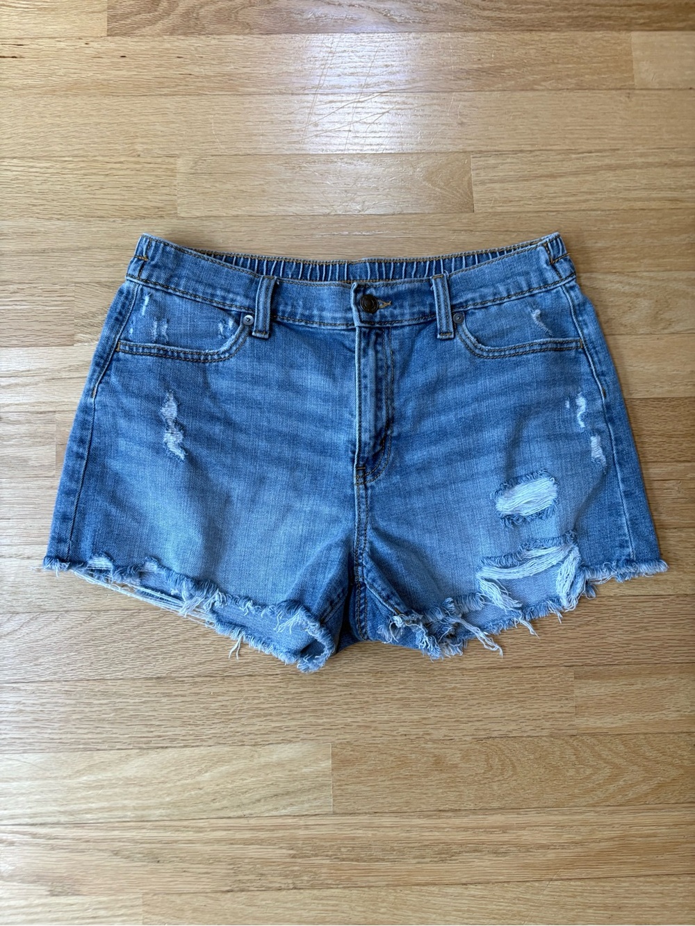 Aerie Distressed Jean Shorts Size Medium in Excellent Condition.